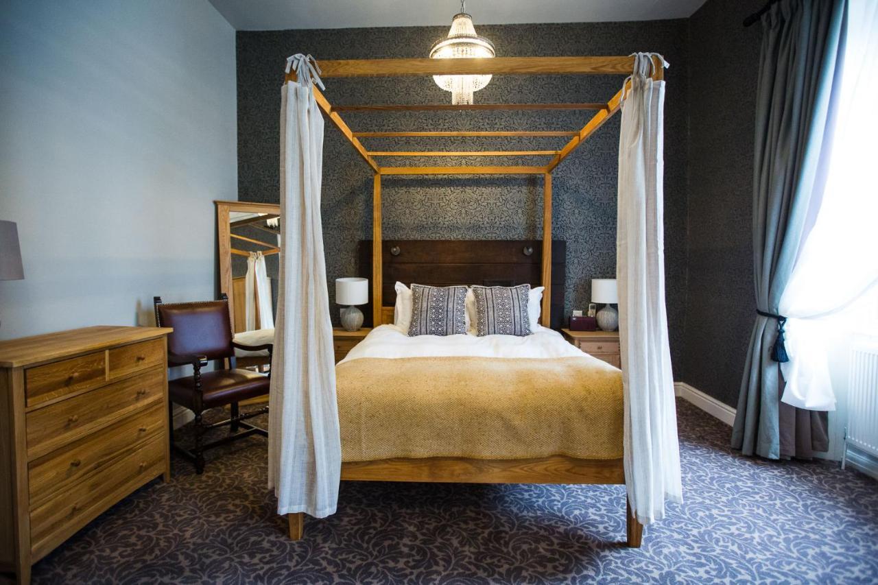 The Blue Boar Hotell Witney Exteriör bild