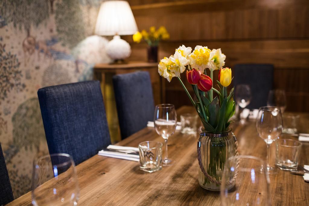 The Blue Boar Hotell Witney Exteriör bild