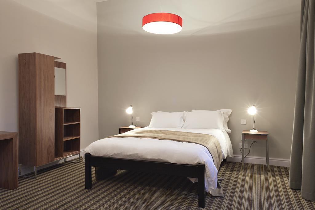 The Blue Boar Hotell Witney Exteriör bild