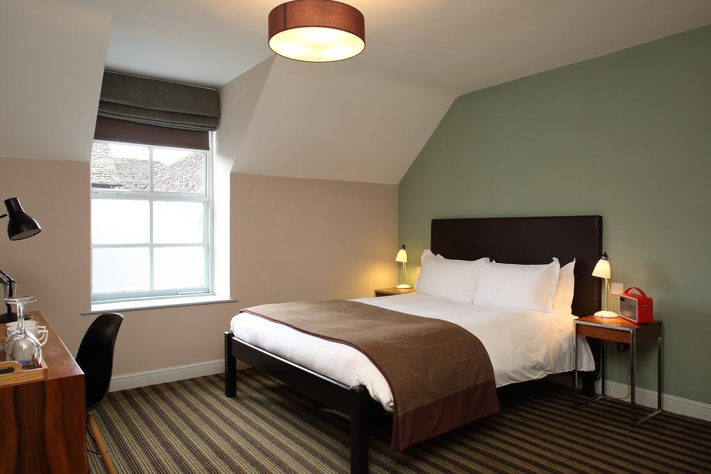 The Blue Boar Hotell Witney Exteriör bild