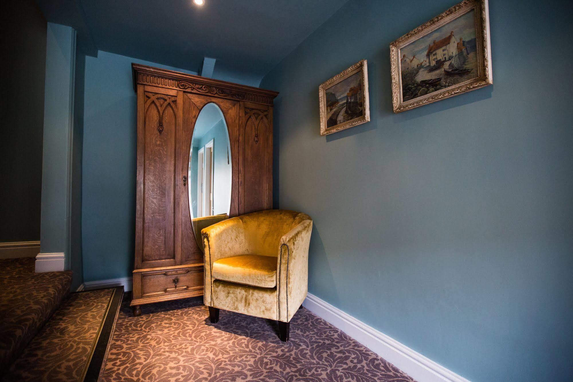 The Blue Boar Hotell Witney Exteriör bild