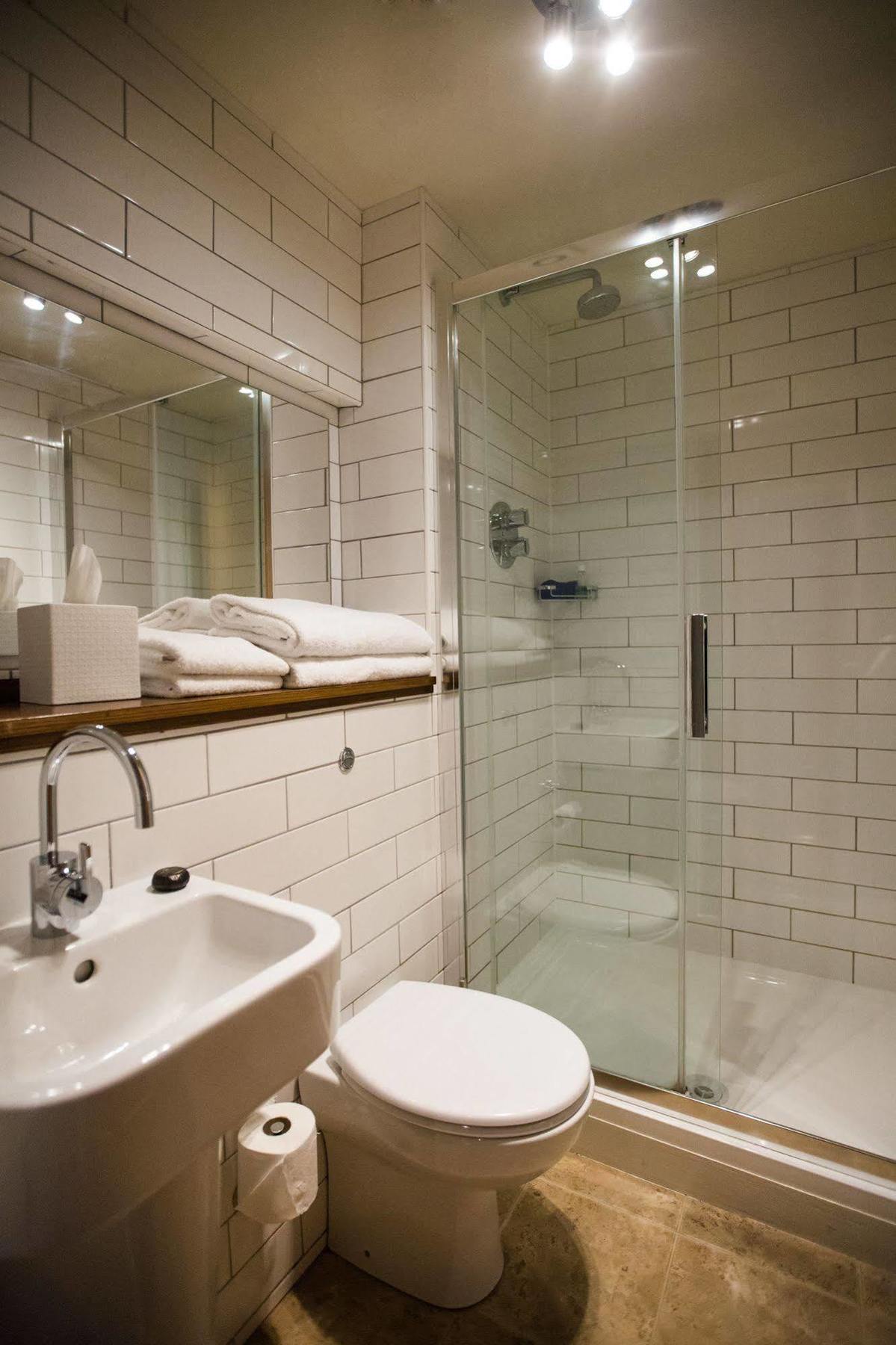 The Blue Boar Hotell Witney Exteriör bild